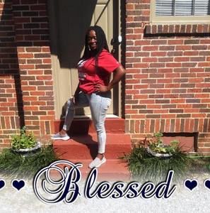 Meet your Posher, Tiffany